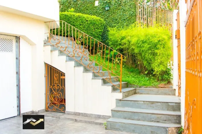 Sobrado com 04 dormitórios para venda e locação, 288 m² na Vila Cecília Maria - Santo Andr