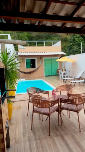 Casa com piscina e churrasqueira privativa em jaua