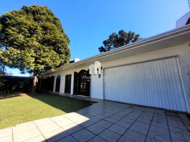Casa com 3 dormitórios à venda por R$1.500.000,00, 576m² - Tarumã - Curitiba/PR