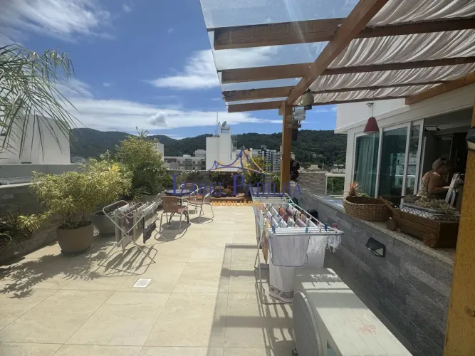 Apartamento Cobertura Linear em Córrego Grande, Florianópolis/SC