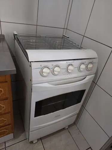 Vendo fogão 4 bocas Continental usado