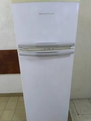 Geladeira pra vender , Brastemp 350 litros Frost Free, conservada 700reais