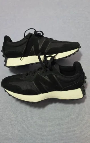 Tênis New Balance 327v1 - Masculino - 43