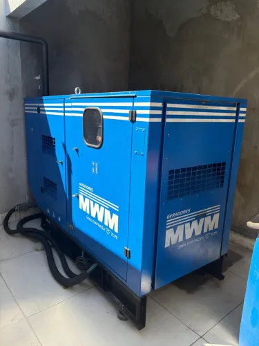 Gerador MWM 100 kVA Diesel Cabinado Automático Trifásico 380V