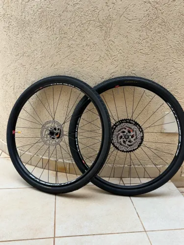 Par de rodas absolute nero boost 29