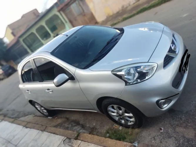 Nissan March SV 1.0 12V Flex 5P 2017