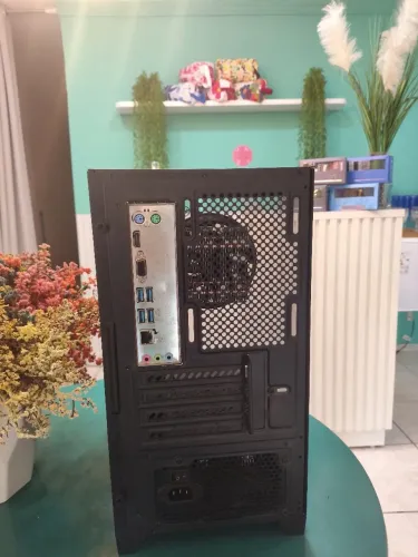 PC Gamer Ryzen 5 5600GT Roda Valorant e Free Fire