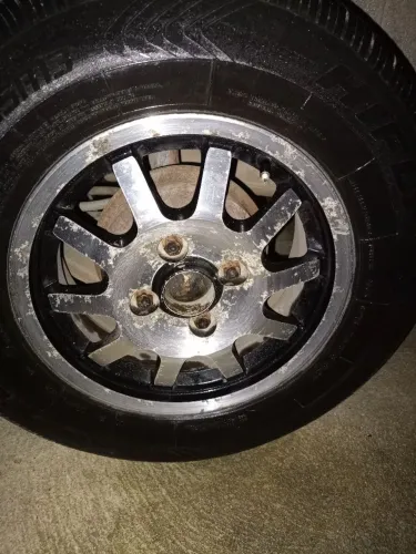 Aro 13 pra trocar por 13 de ferro.