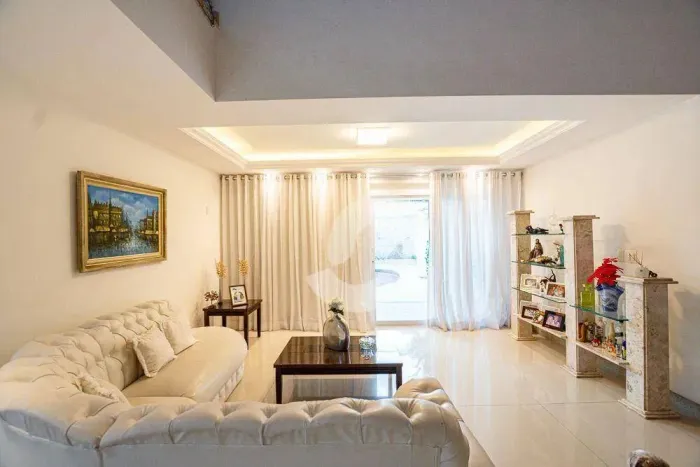 Casa com 4 dormitórios à venda, 418 m² por R$ 3.400.000,00 - Camboinhas - Niterói/RJ