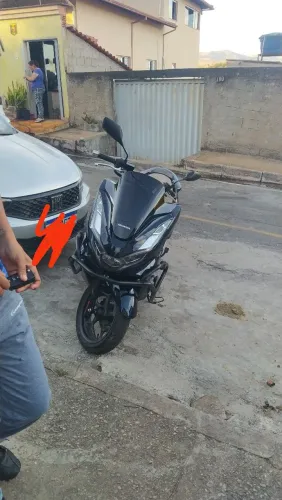 PCX DLX 2025 