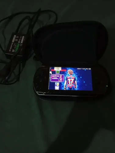 PSP 3001 original + 800 jogos 