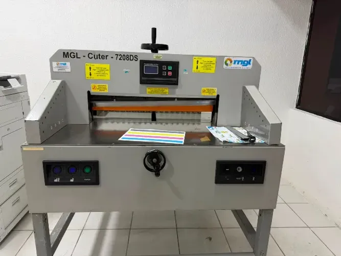 Guilhotina MGL Cuter 7208DS 72cm Boca Semi-Automática Revisada - Gráfica Fechou!