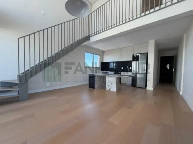 Venha conhecer essa penthouse totalmente reformada e nunca habitada nos Jardins! Com 2 qua