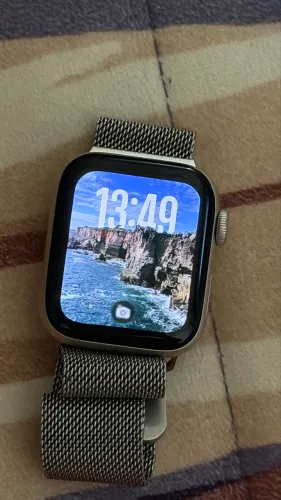 Apple Watch GPS SE 2 com 15 meses de uso , bateria ok, cx, carregado em excelente estado.