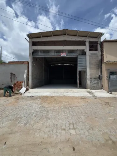 Galpão Comercial / Industria - Cohab - Bezerros (Aluguel, Venda ou aceito propostas)