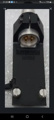 HEADSHELL  DE MAGNESIUM  MADE IN JAPAN 