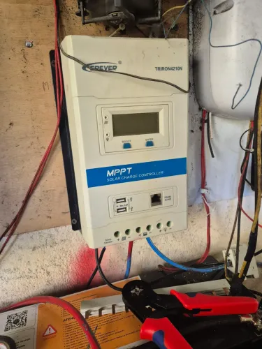Controlador epever triron4210n 40a