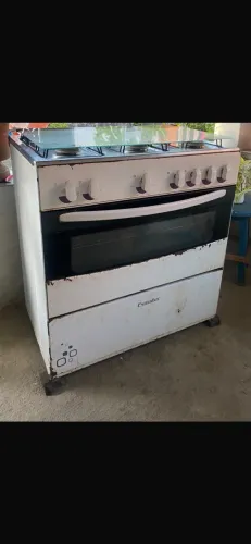 VENDO FOGÃO DE 6 BOCAS