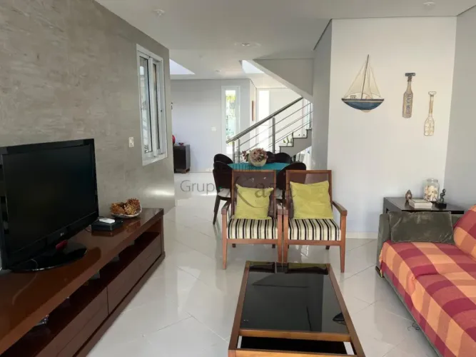 Casa em Condomínio - Residencial Jardim Acapulco - Guarujá - 4 Suítes - 370m².