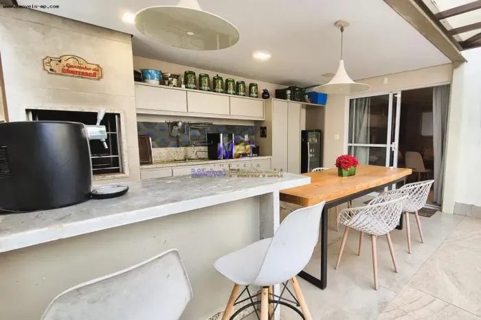 Sobrado Mobiliado à Venda Condomínio Residencial Volpi Porto Velho/RO
