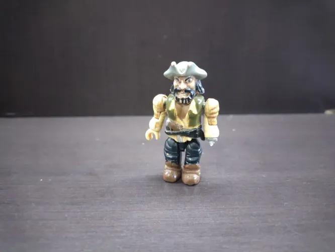 Boneco Pyrates Mega Bloks 