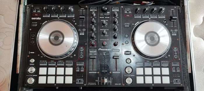 Controladora Pioneer DDJ-SR  + Hard Case