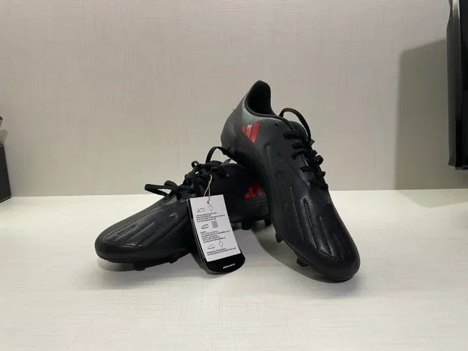 Chuteira adidas Deportivo