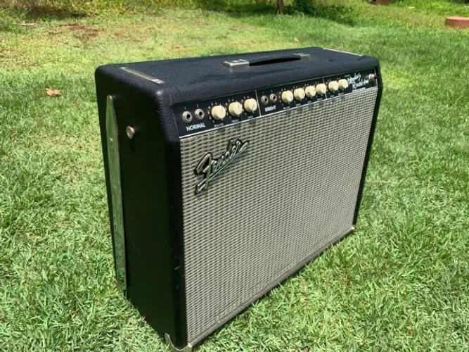 Amplificador Valvulado Fender Vibrolux
