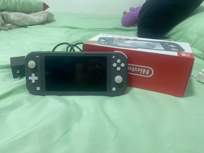 Nintendo Switch Lite Desbloqueado com Cartão de Memória com 500GB