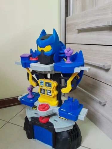 Imaginext Batcaverna