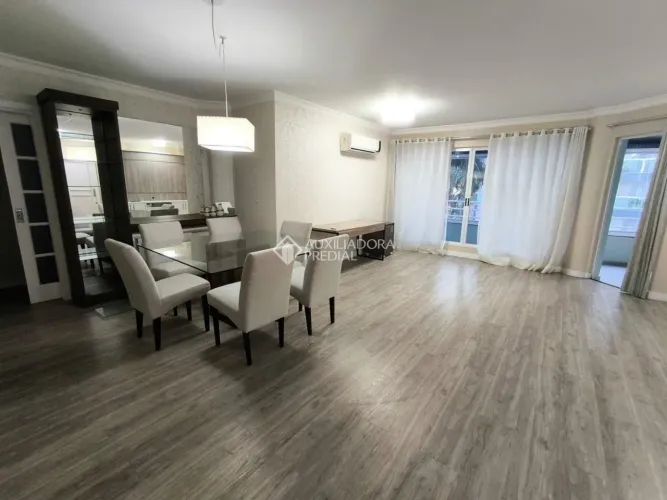 Alugue sem Fiador | Apartamento Mobiliado com 143m², 4 Quartos e 2 Vagas no Centro de Flor
