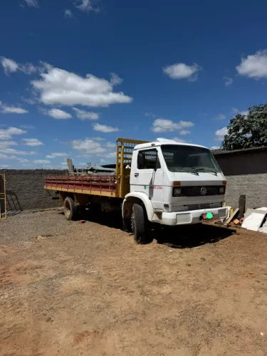 CAMINHÃO TOCO VOLKSWAGEN 12.140