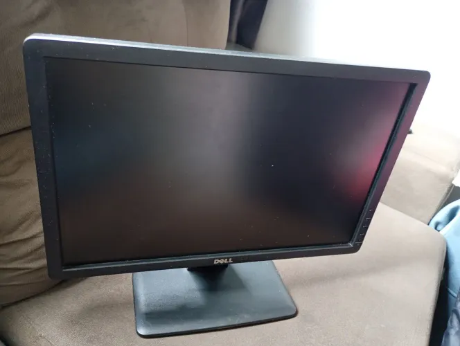 Monitor Dell com tela de 19 polegadas