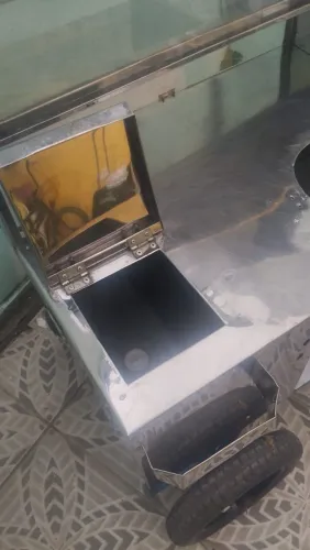 Vendo um carrinho de churrasquinho
