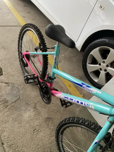 Vendo bicicleta Sensi Flowery aro 26, feminino