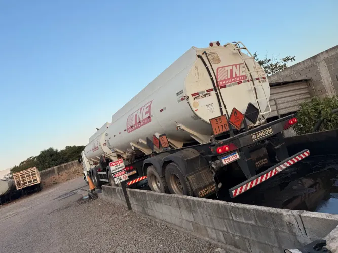 Tanque bitrem 45 mil litros