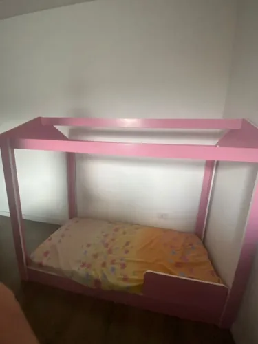 Mini-cama montessoriana casinha 