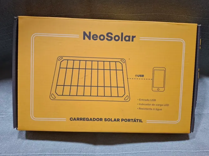 Carregador Solar Portátil NeoSolar - Novo (Nunca Usado)