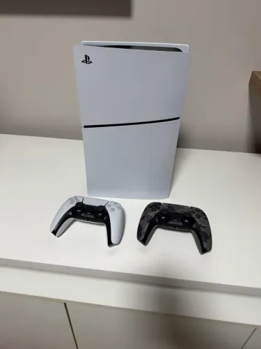 Ps 5 zero com 2 controle