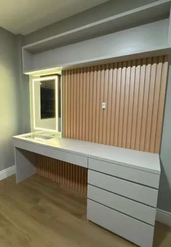Penteadeira Com Espelho Front Led/Painel De Tv Ripado L 2.00 M