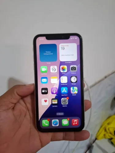 iPhone XR 128gb impecável sem detalhes