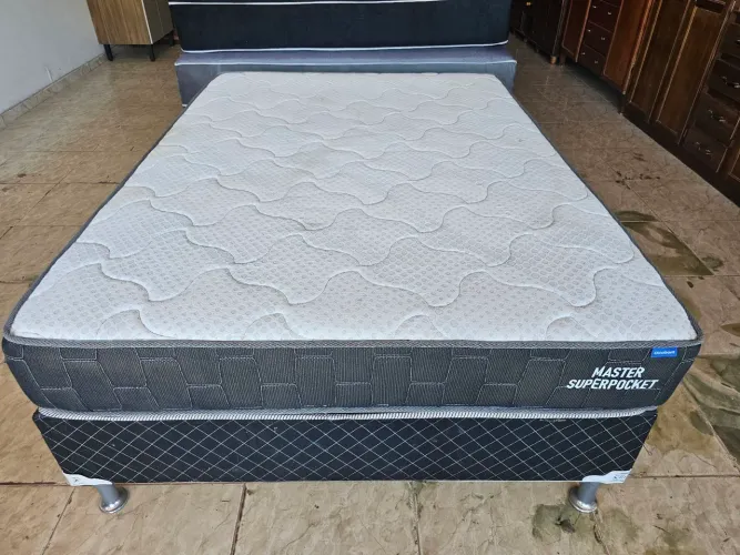 Cama box molas ensacada usada