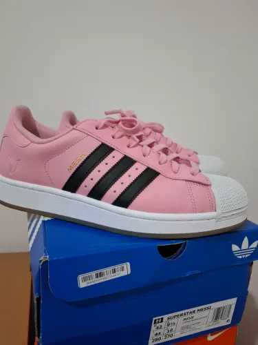 Vendo Adidas SuperStar Messi n42 original novinho 