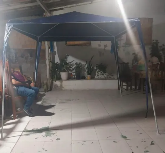 Tenda LEIA O ANÚNCIO