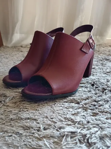 Sandália salto Ramarim tamanho 37