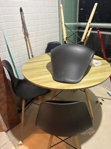 Mesa de Centro com 4 cadeiras