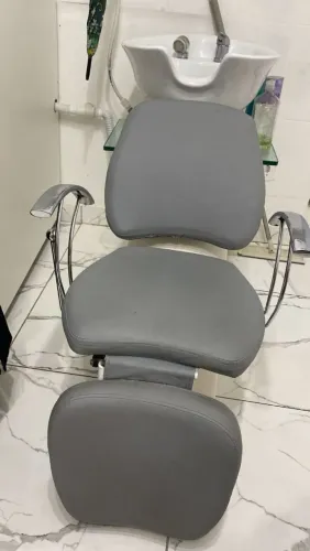 Lavatório e cadeira para salão
