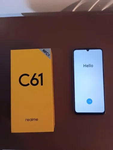 Celular Realme C61 128G dourado perfeito