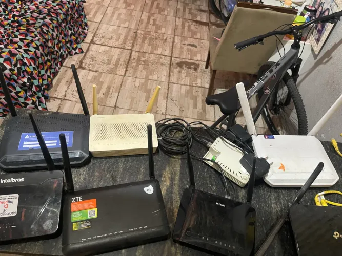 Vendo roteador de internet Wi-Fi