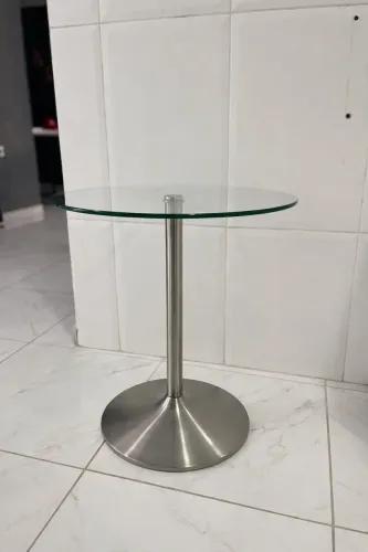 MESA DE CENTRO COM BASE EM ALUMÍNIO